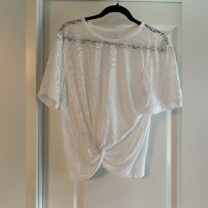 🍋 Lululemon Crescent Tee *Veil